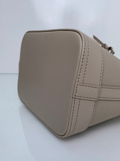 Louis Vuitton Noe BB Quartz Epi SHW