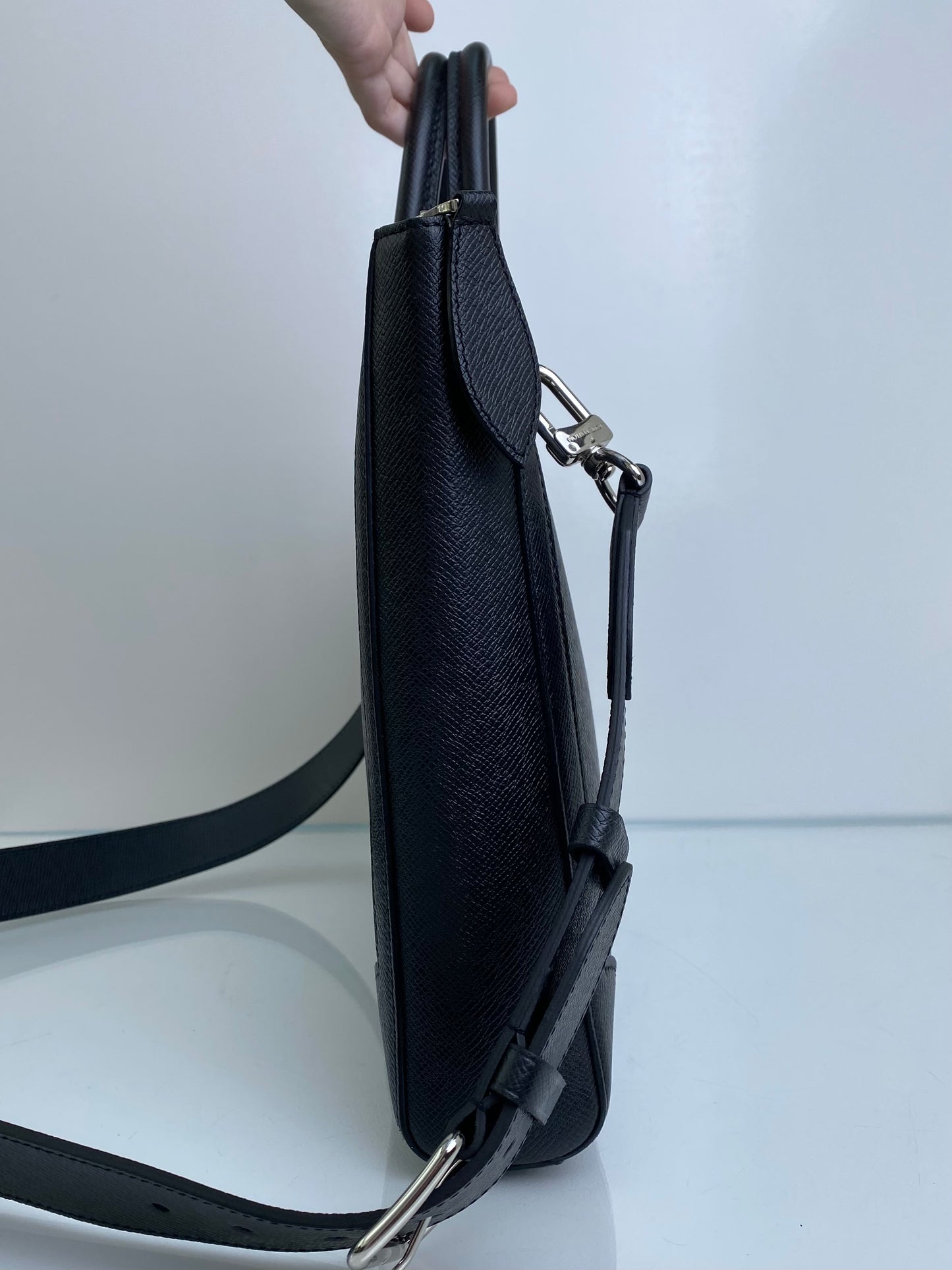 Louis Vuitton Black Taiga Slim Briefcase SHW