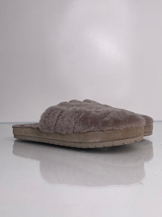 Vince Grey Fur Slippers, 8