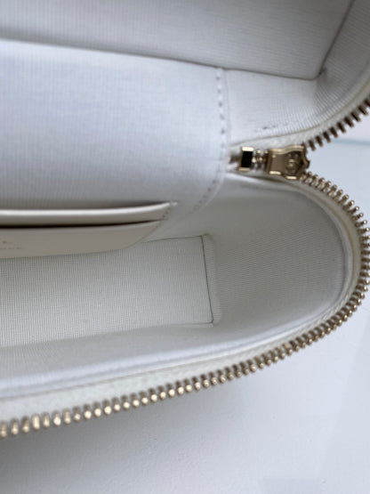 Chanel White Quilted Caviar Slim Vanity Case Crossbody Bag GHW