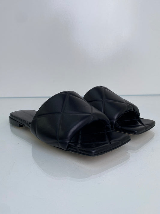 Bottega Padded Slides Black, 39