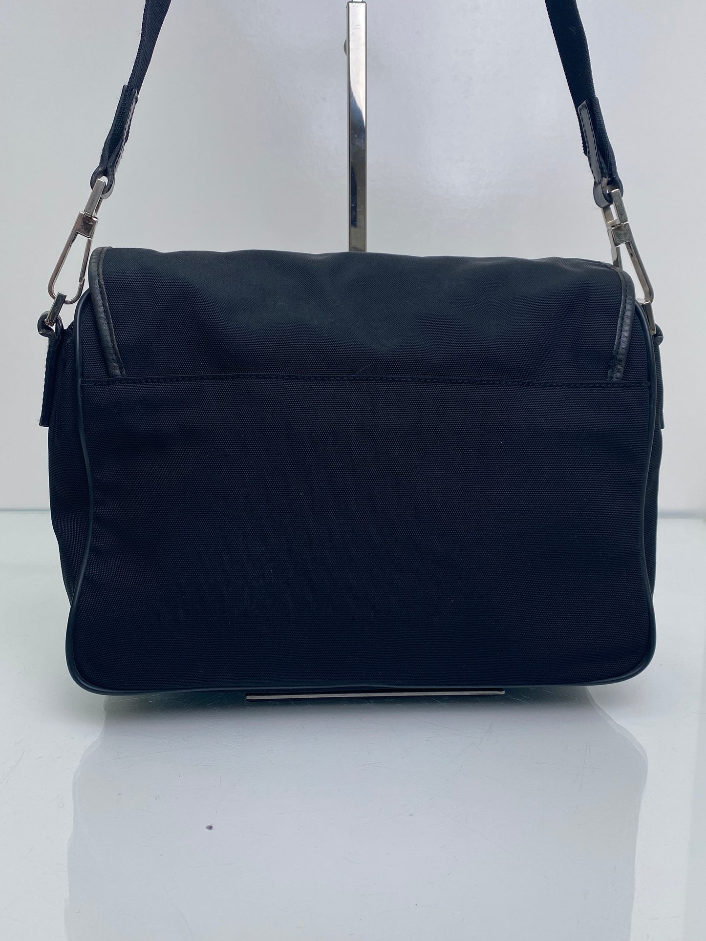 Gucci Black Canvas Messenger Bag Crossbody SHW