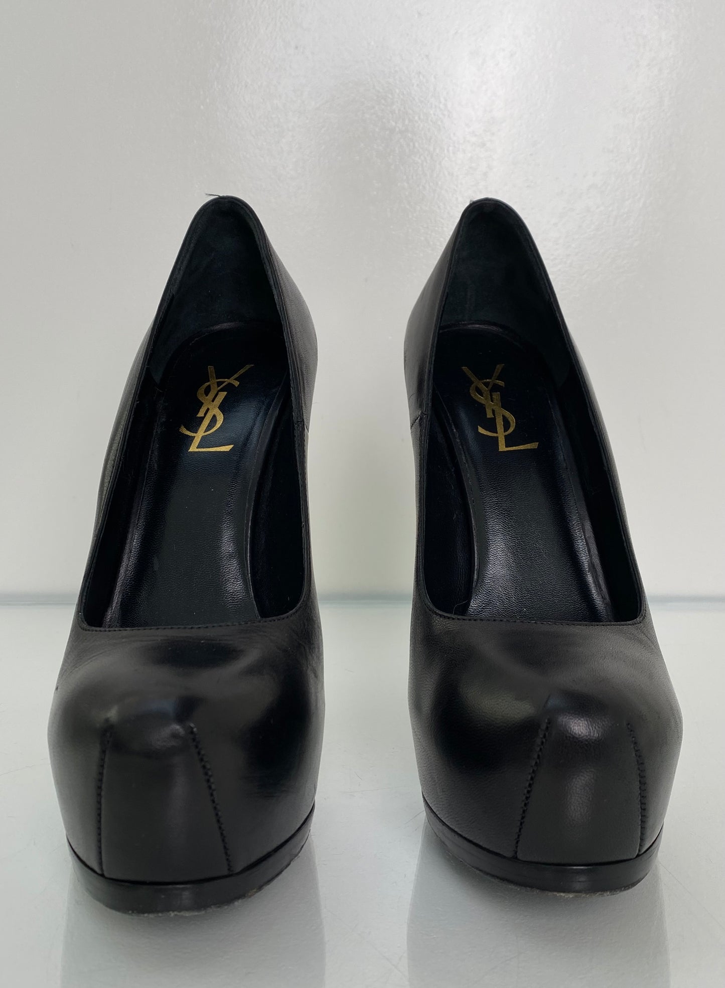 Saint Laurent Black Closed Toe Heels, 37