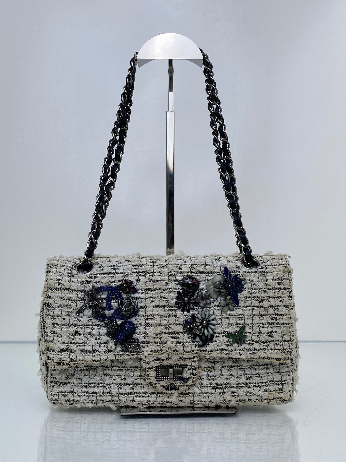 Chanel White, Black, & Navy Tweed 255 Reissue Garden Party Medium Flap Bag RHW #14