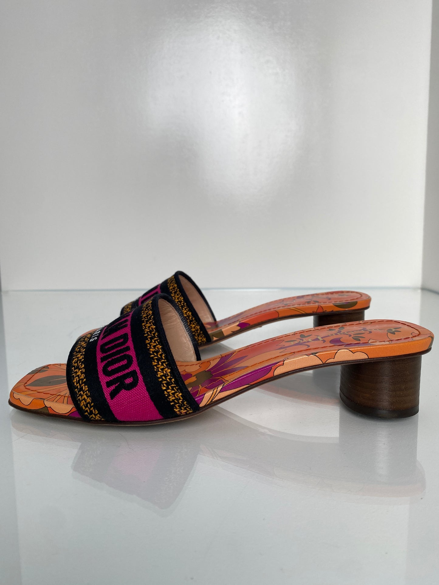 Christian Dior Dway Sandals Orange/Magenta, 39.5