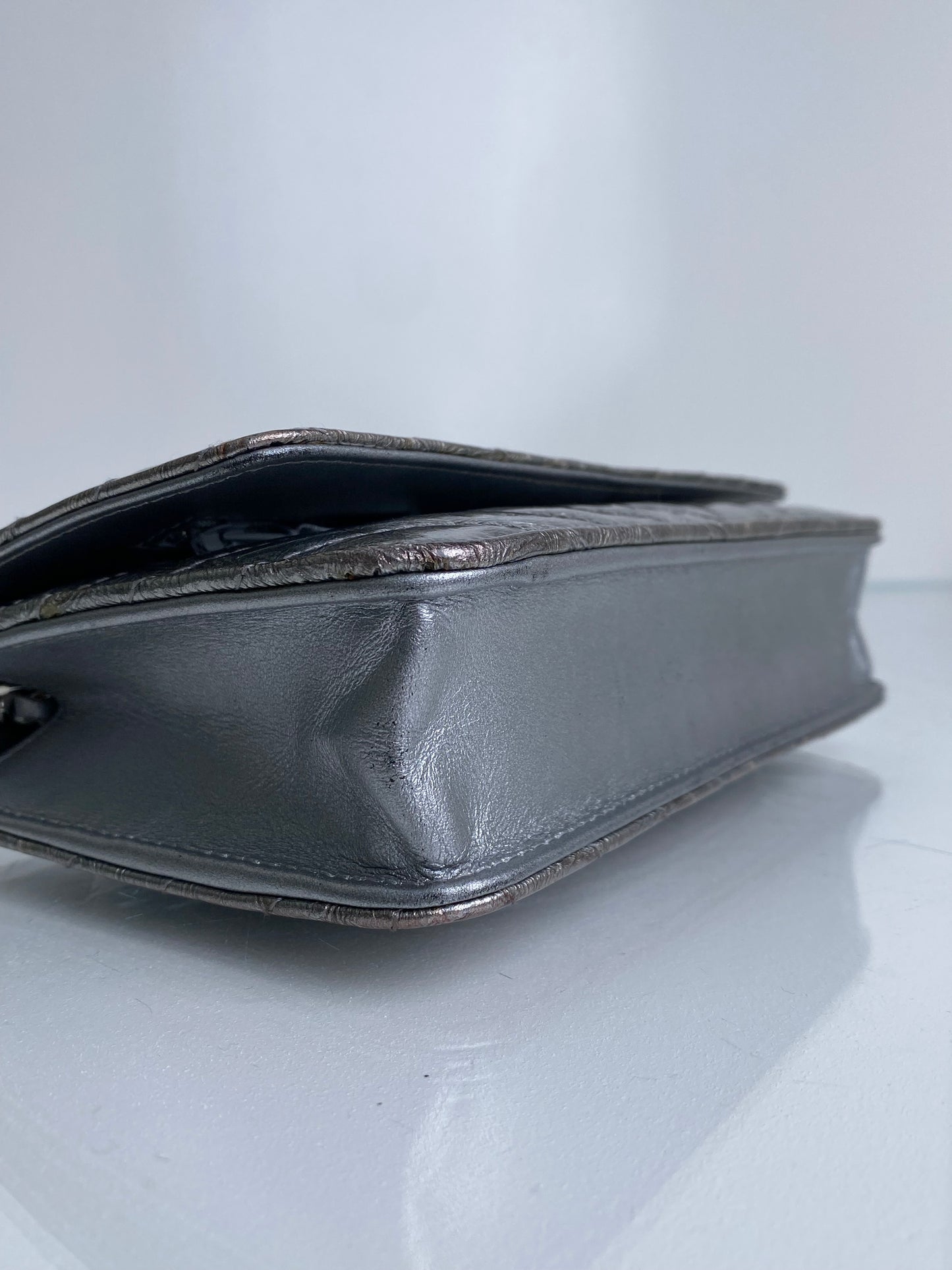 Chanel Silver Crumpled Calfskin Chevron Wallet On Chain Bag SHW #25