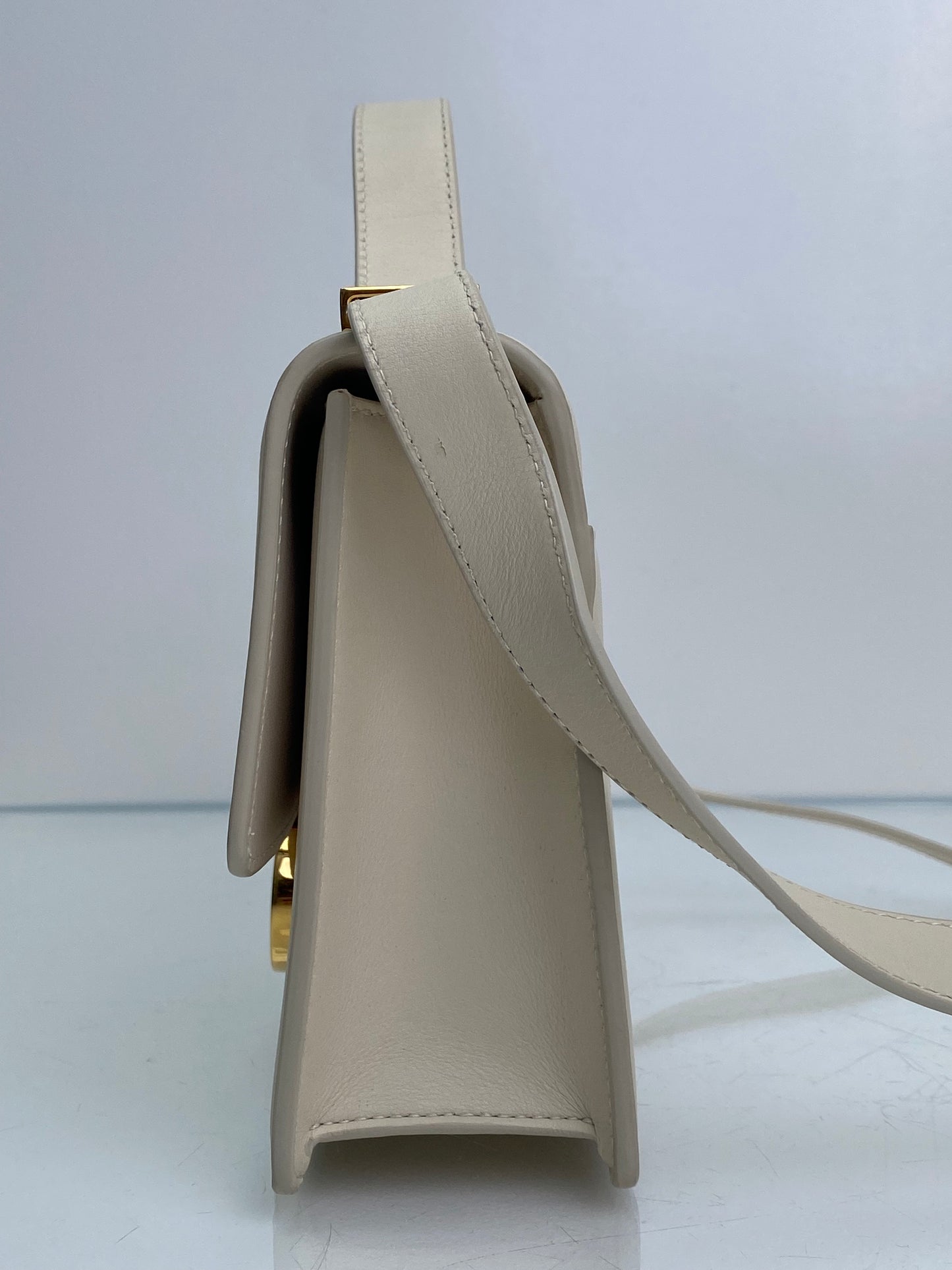 Christian Dior 30 Montaigne Latte Crossbody / Shoulder Bag GHW