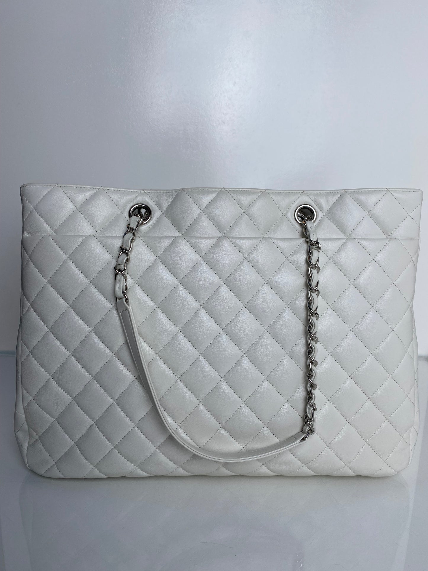 Chanel White Lambskin Quilted Tote Bag SHW