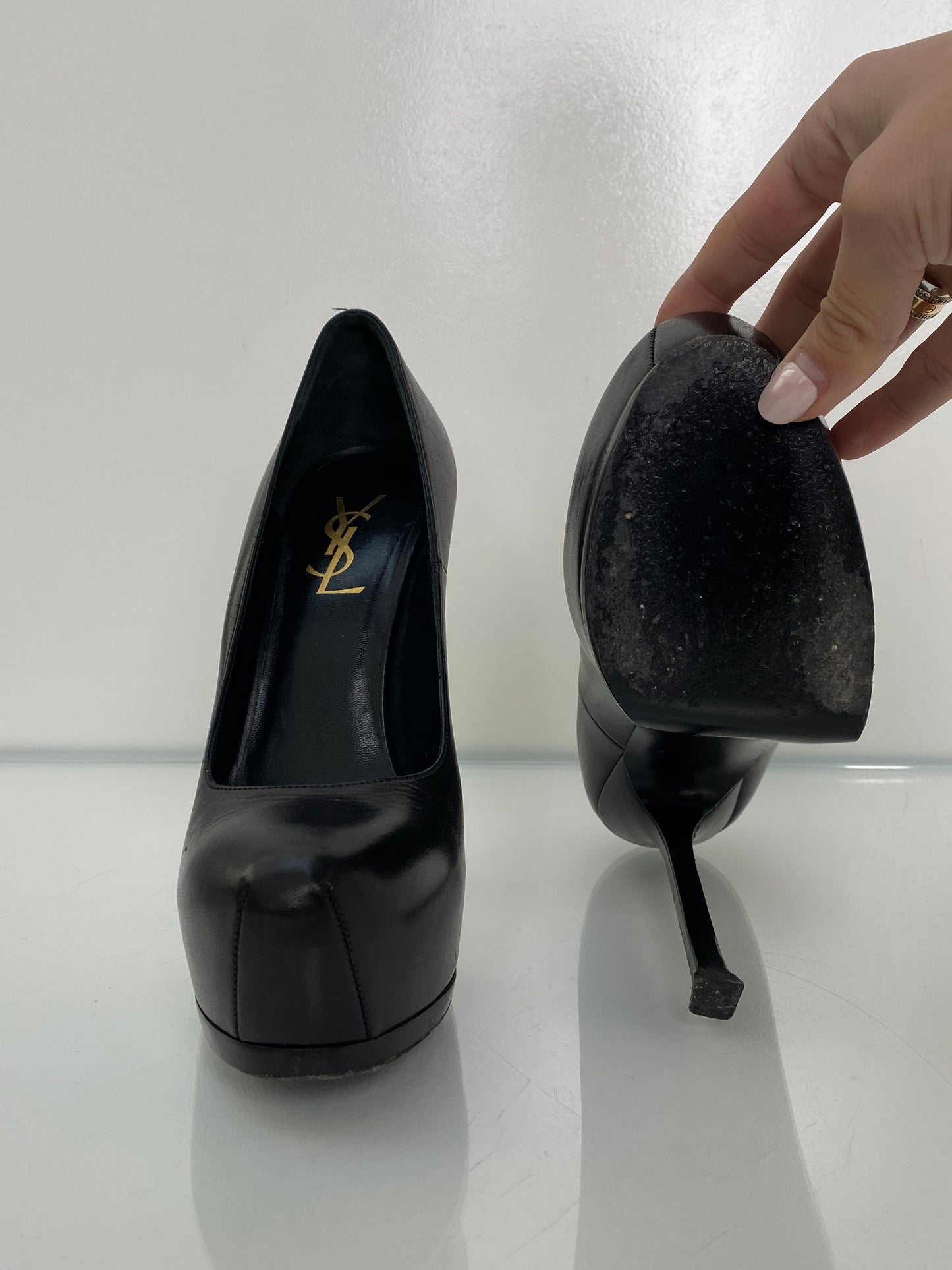 Saint Laurent Black Closed Toe Heels, 37