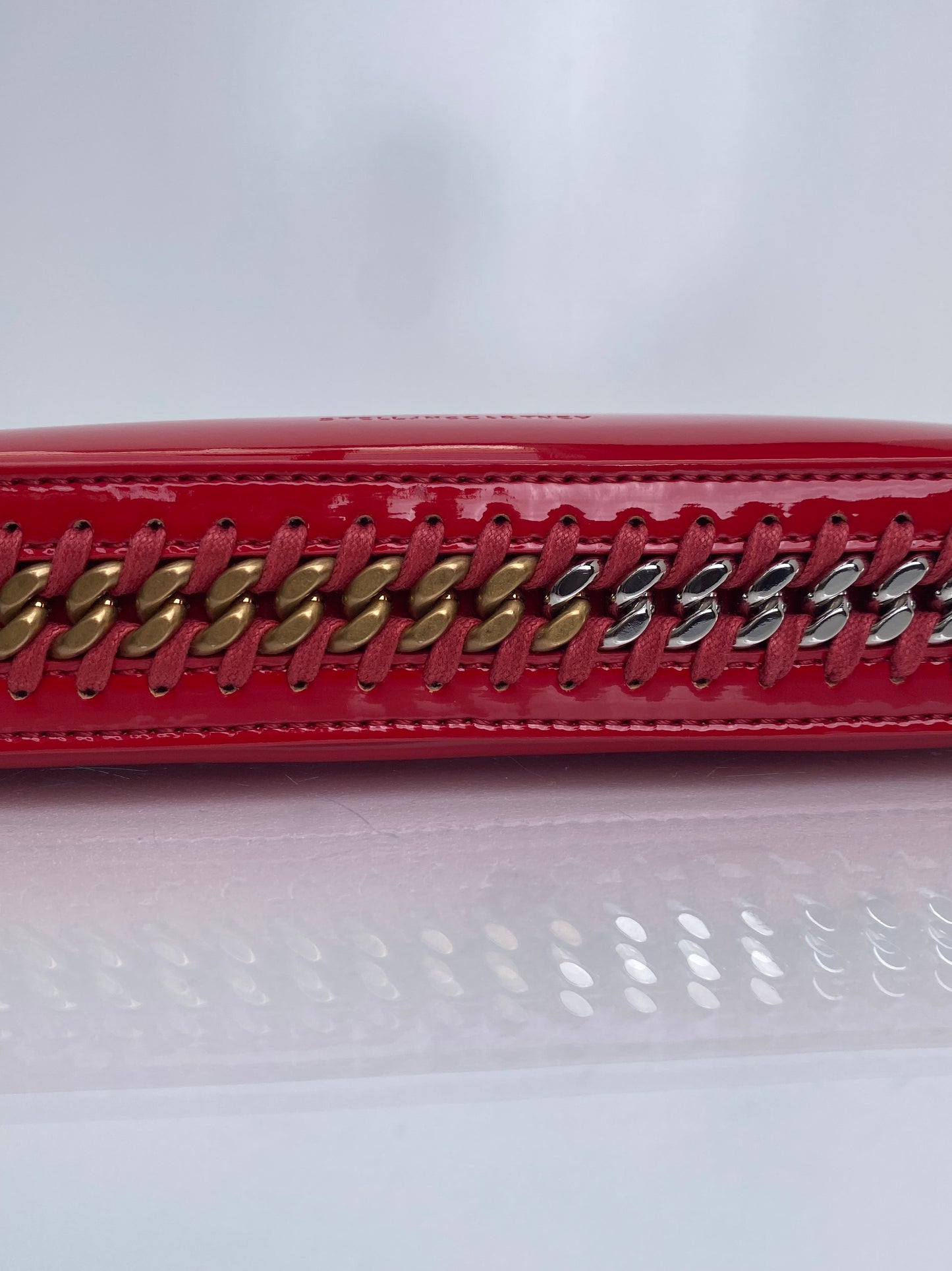 Stella McCartney Red Frayme Patent Faux Leather Shoulder Bag TTHW