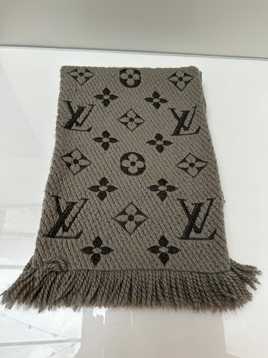 Louis Vuitton Grey Wool Scarf