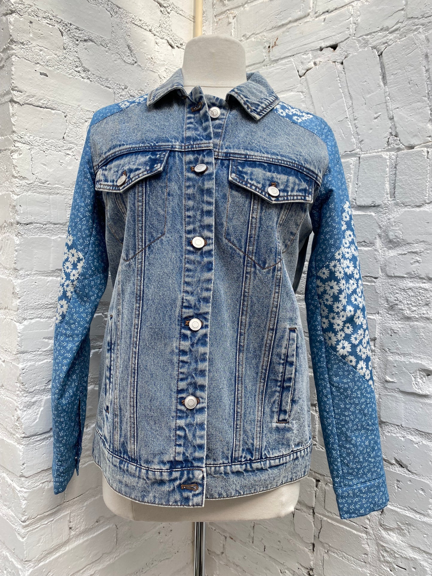 Avec Les Filles Denim Floral Jacket, XS