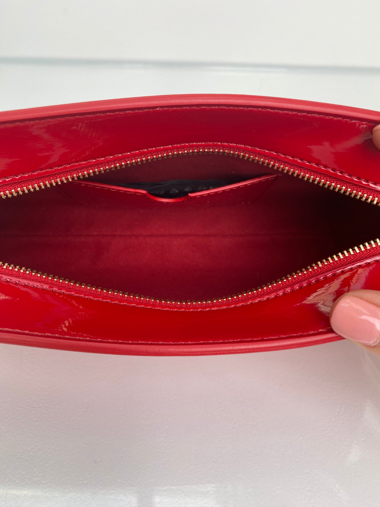 Stella McCartney Red Frayme Patent Faux Leather Shoulder Bag TTHW