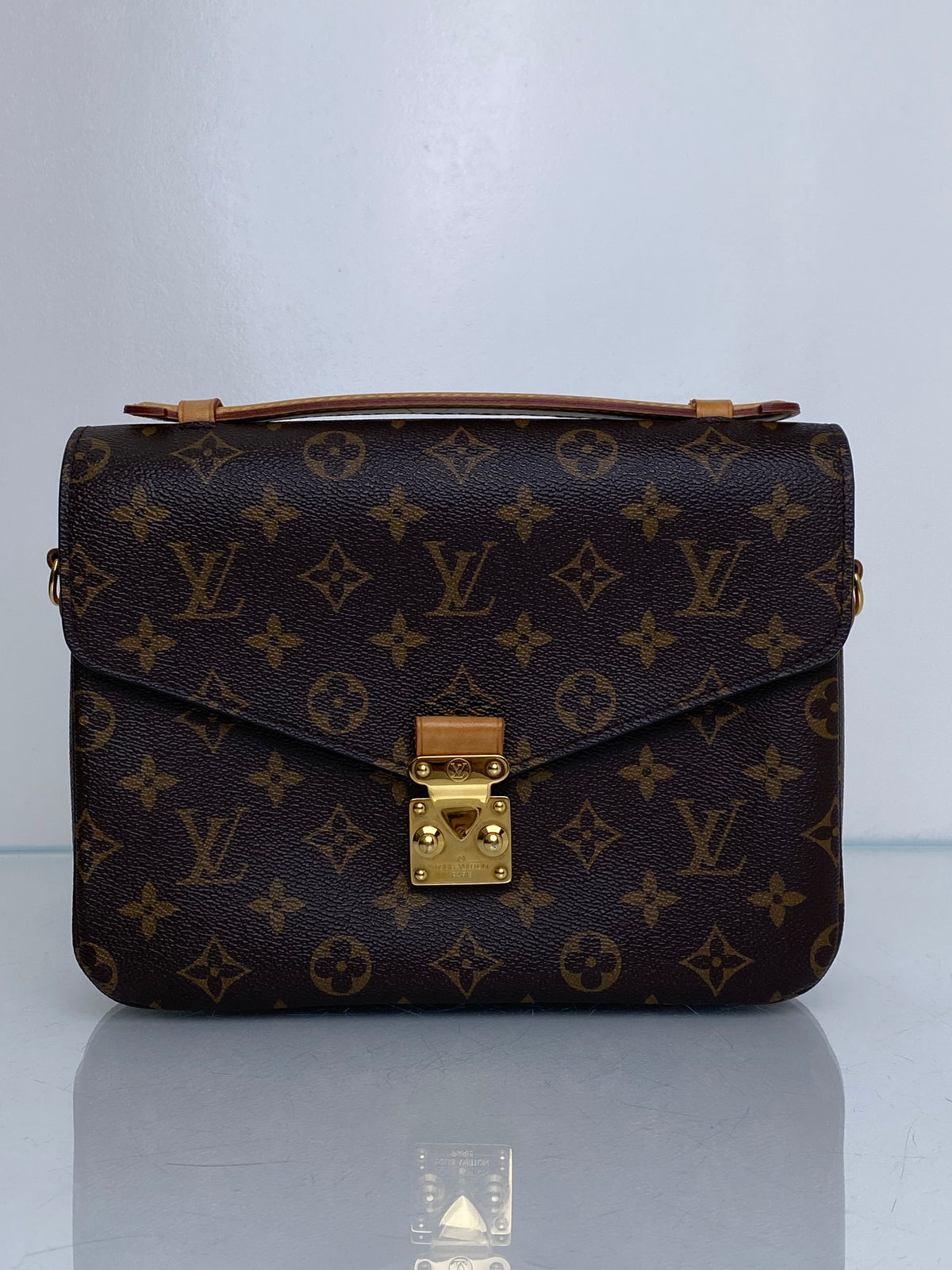 Louis Vuitton Monogram Pochette Metis Bag GHW