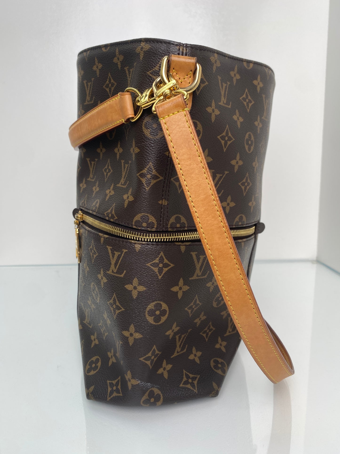Louis Vuitton Monogram Meile Bag MM