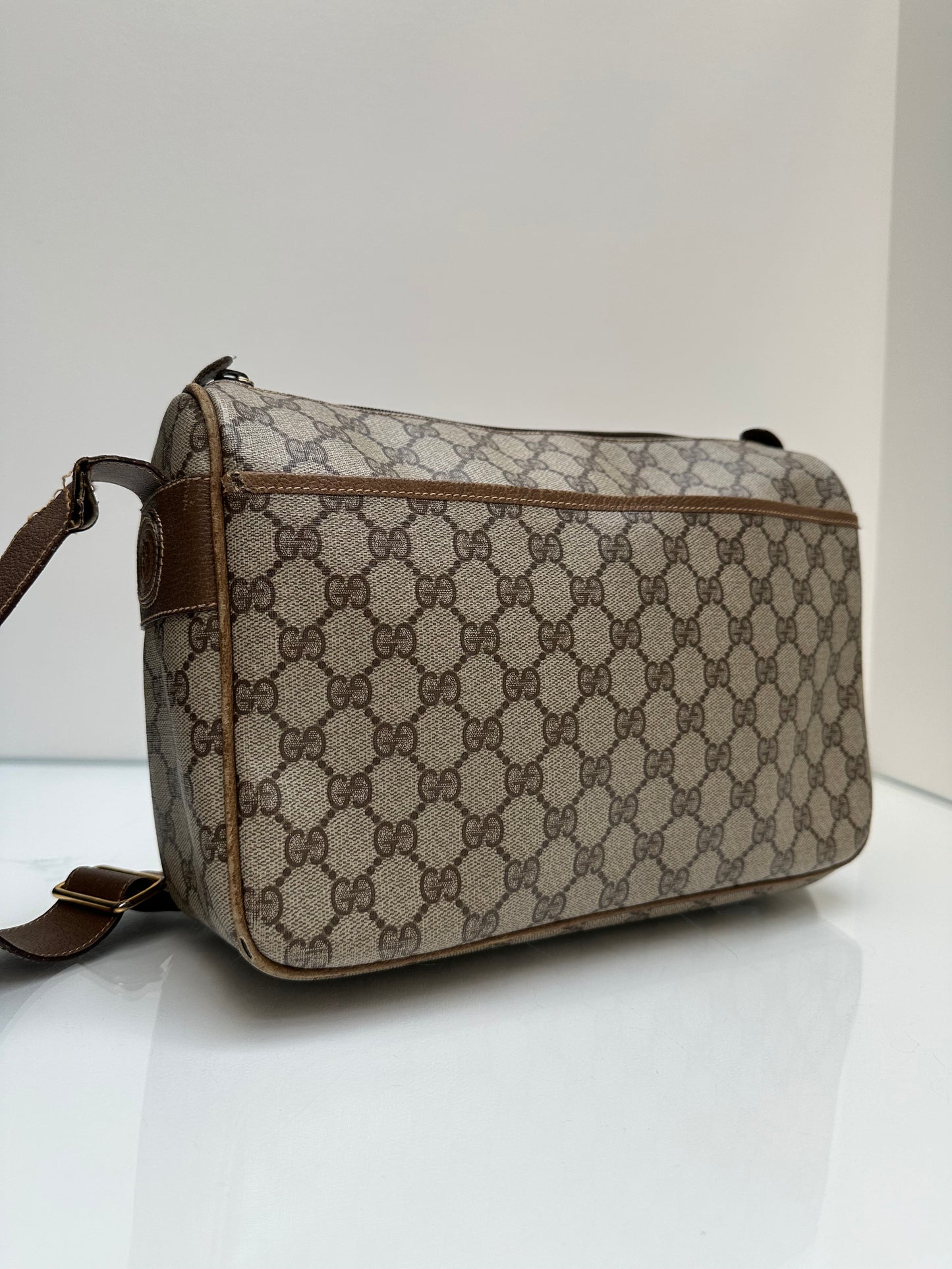 Gucci GG Supreme Vintage Crossbody