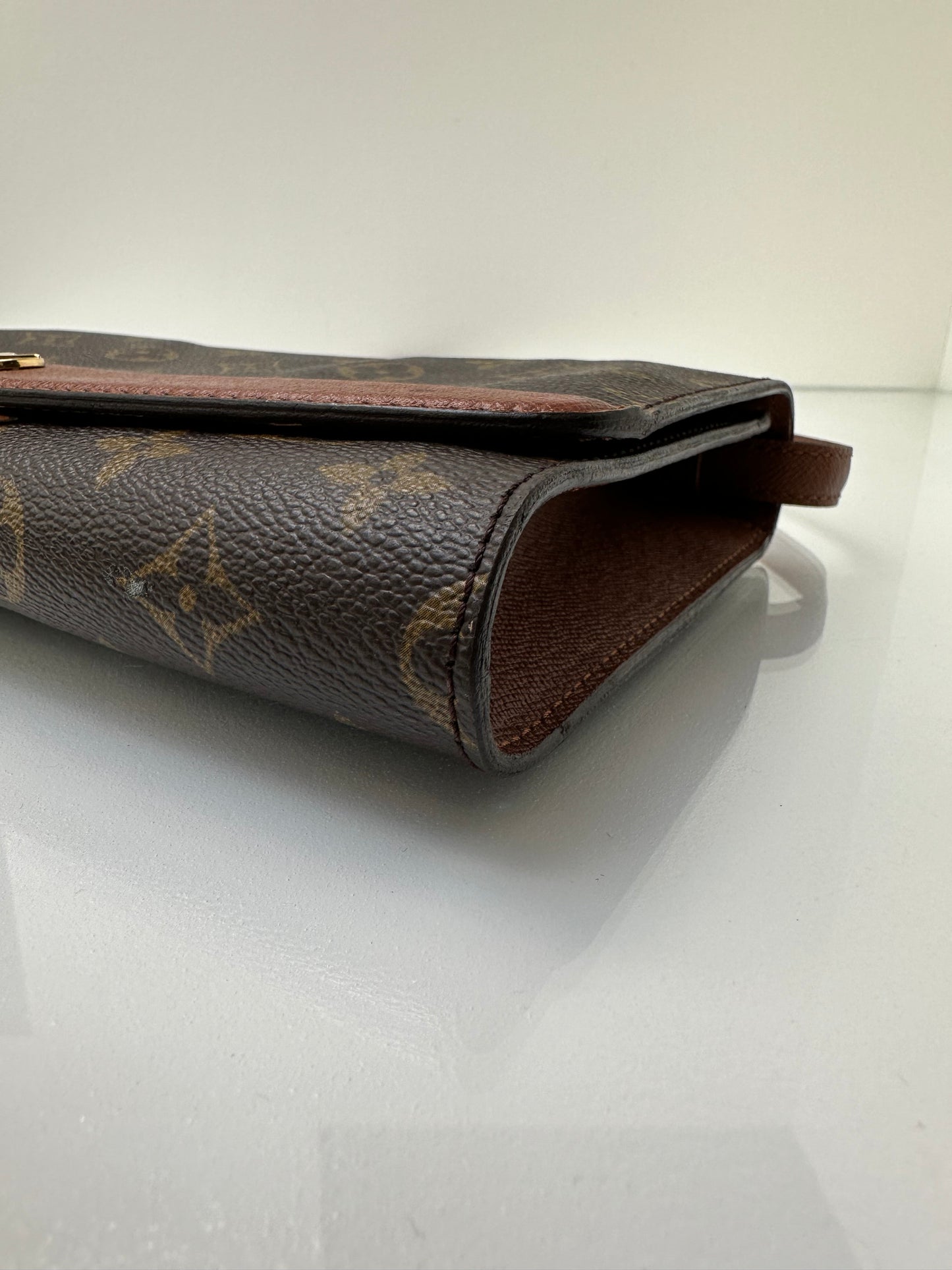 Louis Vuitton Monogram Bordeaux Clutch