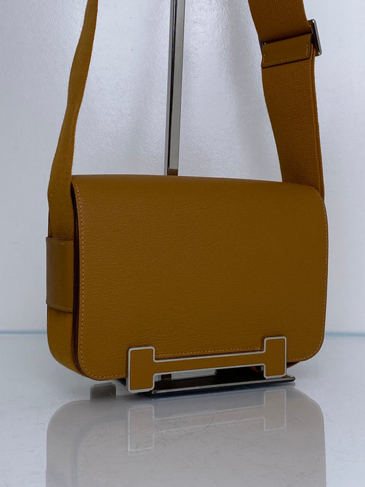 Hermes Geta Chèvre Gold Crossbody Bag PHW