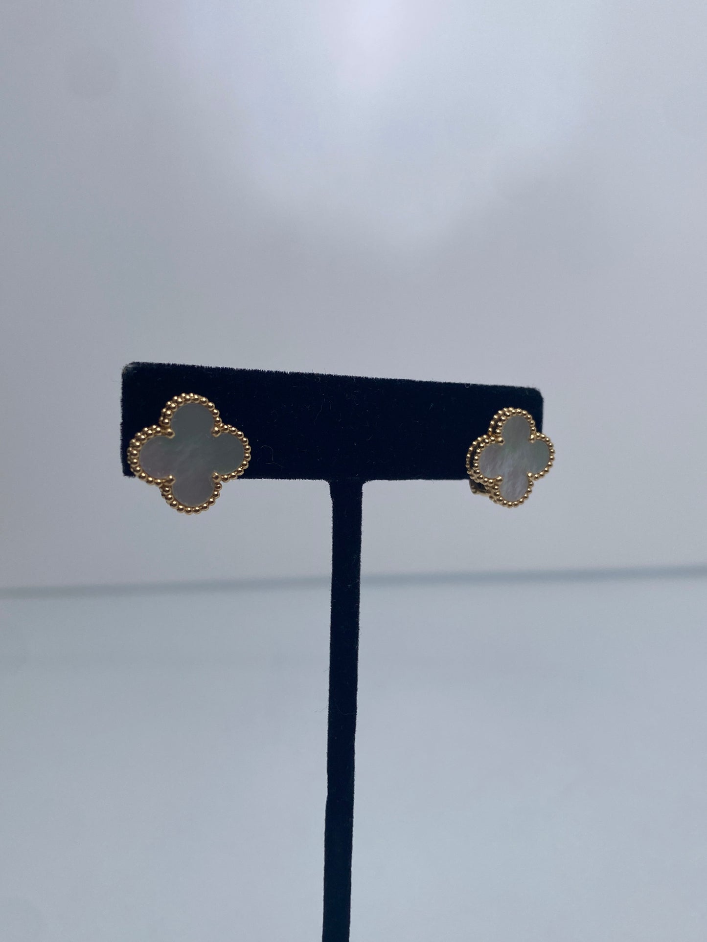 VCA 18KY MOP Alhambra Earrings