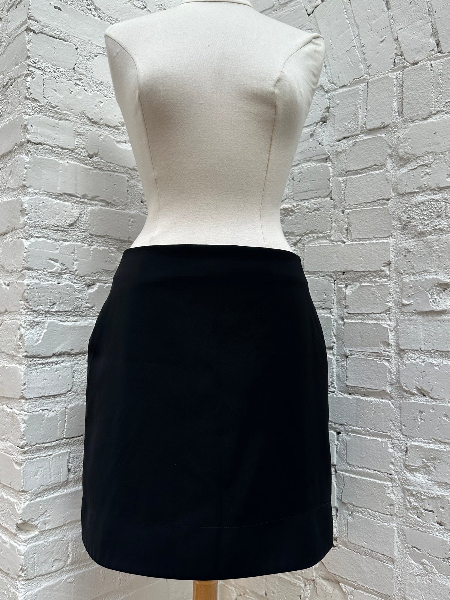 Louis Vuitton Black Pencil Skirt, 40