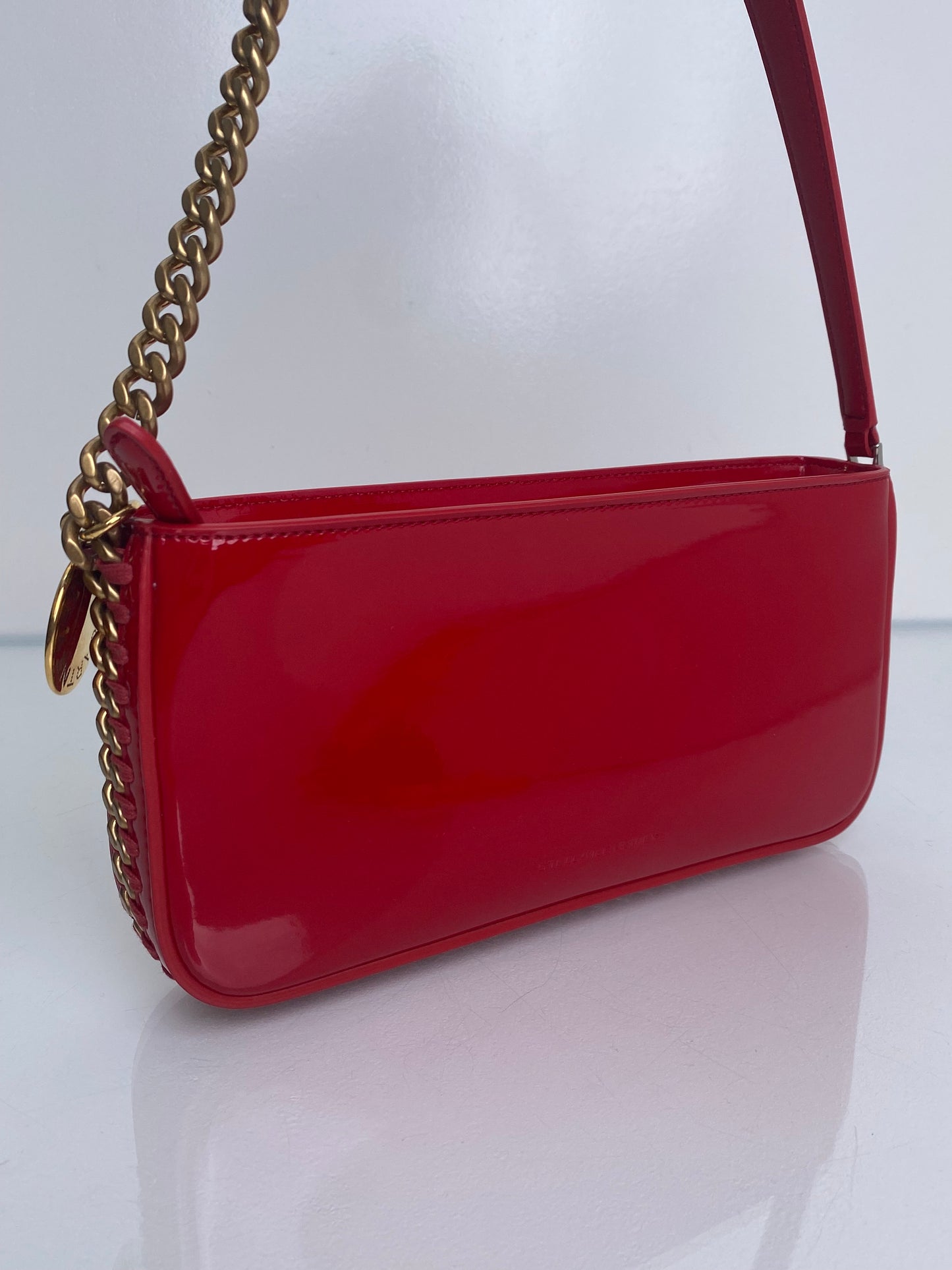 Stella McCartney Red Frayme Patent Faux Leather Shoulder Bag TTHW