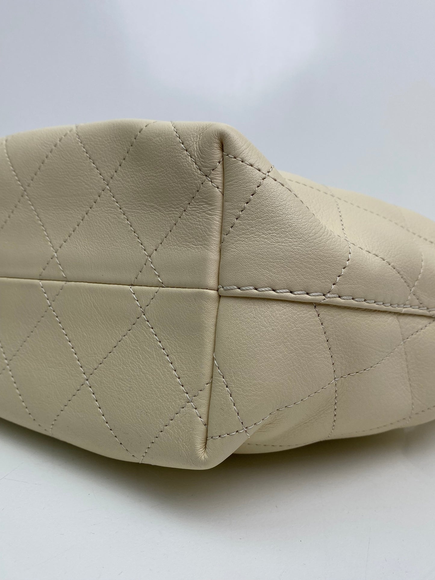 Chanel 26C Light Beige Quilted Hobo Bag GHW