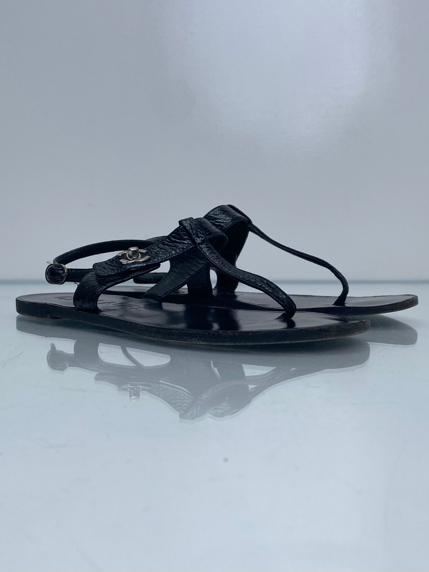 Chanel Black Patent Crinkle Calfskin Interlocking CC T Strap Sandals, 39.5