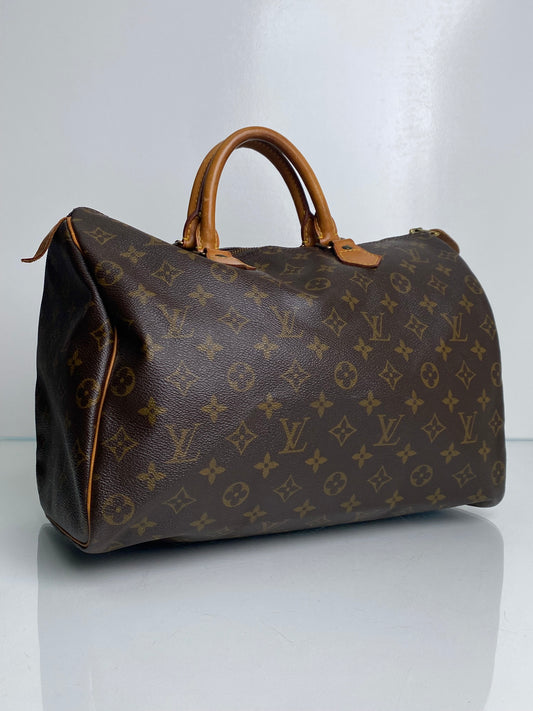 Louis Vuitton Monogram Canvas Speedy 35