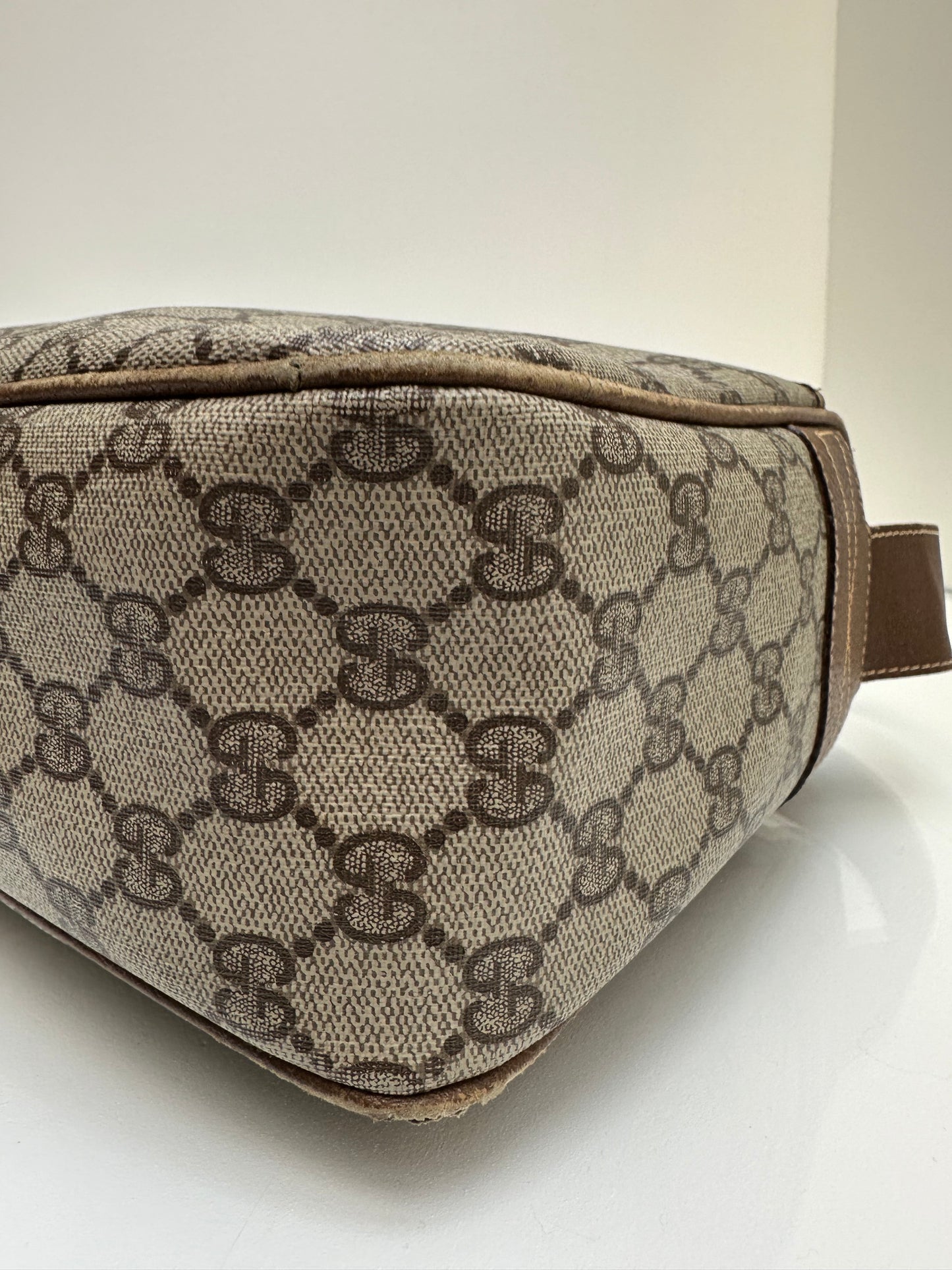 Gucci GG Supreme Vintage Crossbody