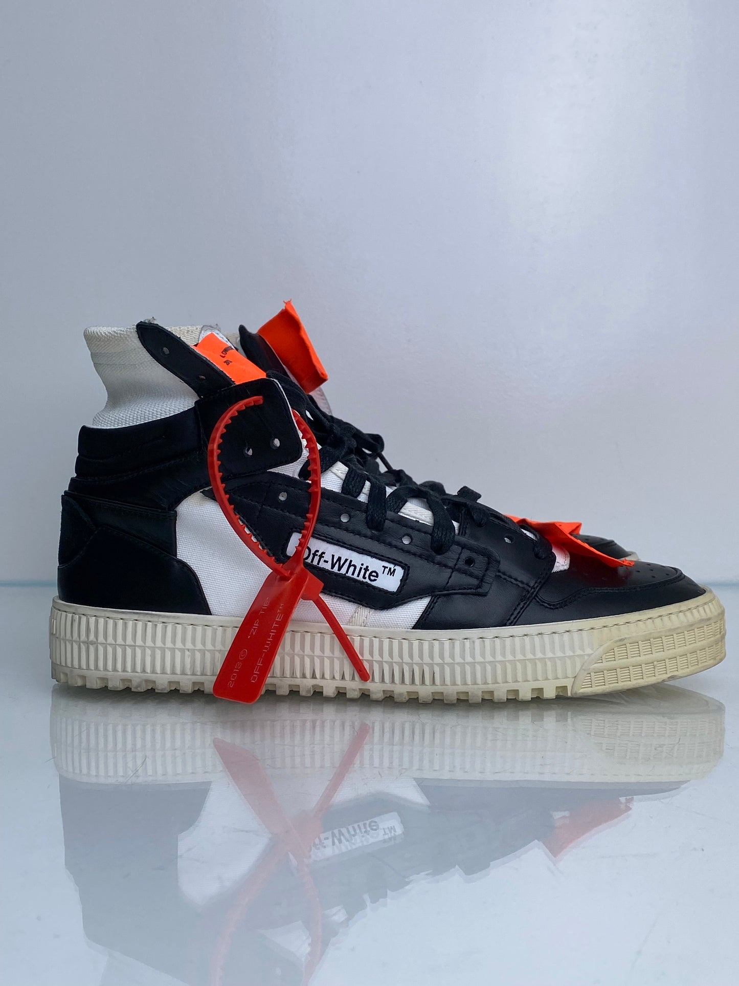 Off-White Men’s Black & White “Sample” Sneakers, 43
