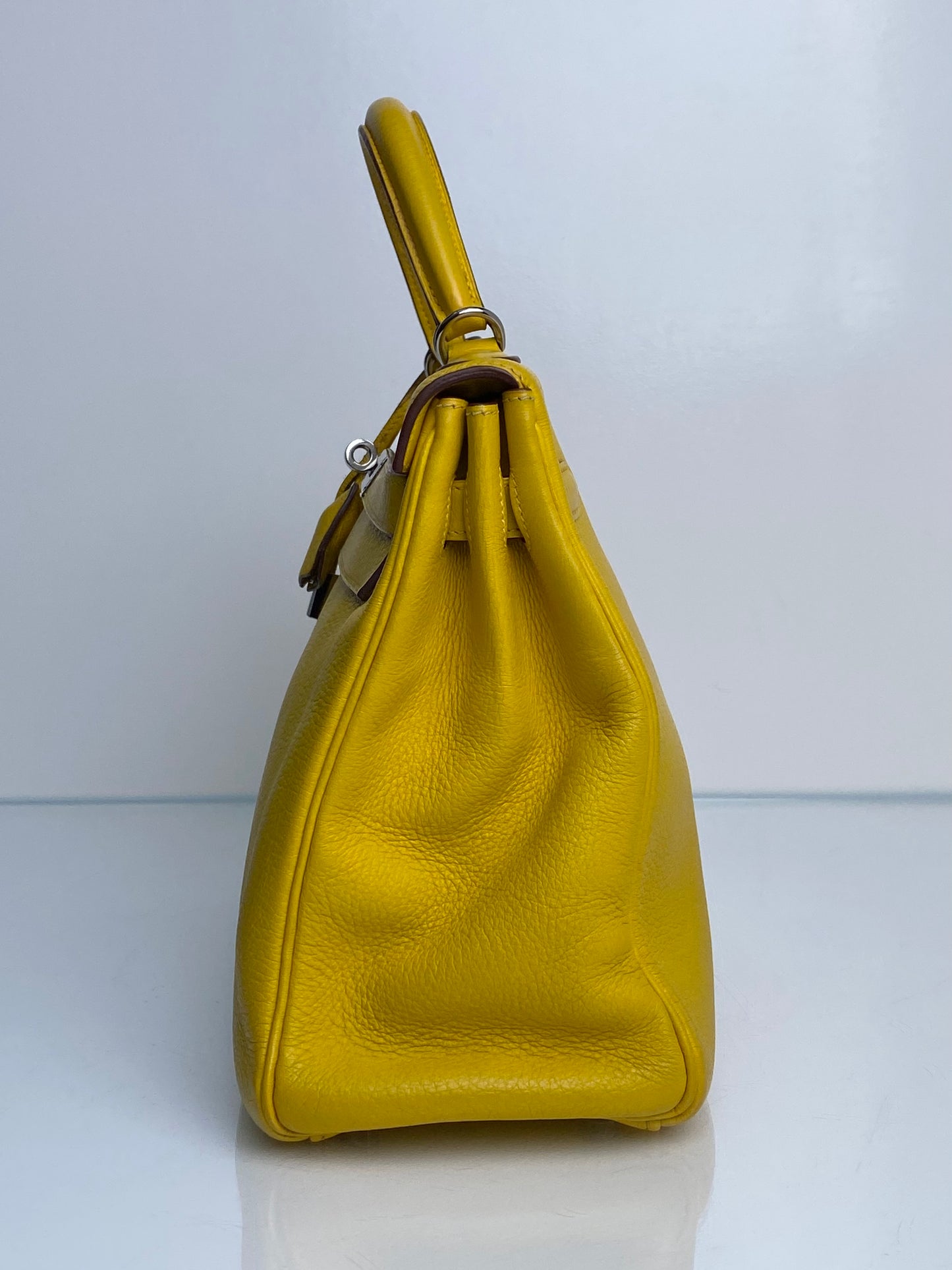 Hermes Kelly 32 Jaune Clemence PHW #N