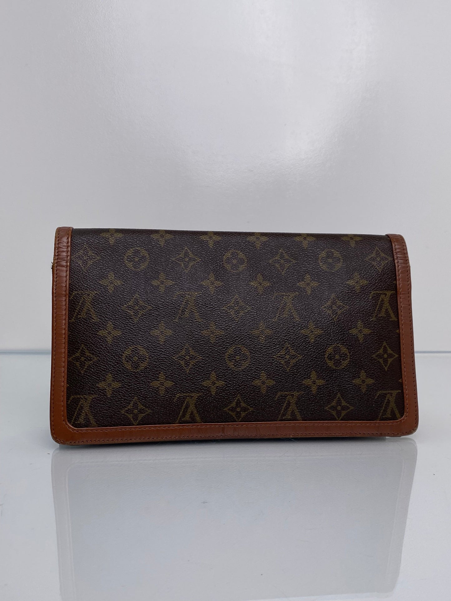 Louis Vuitton Vintage Monogram Pochette Dame Clutch