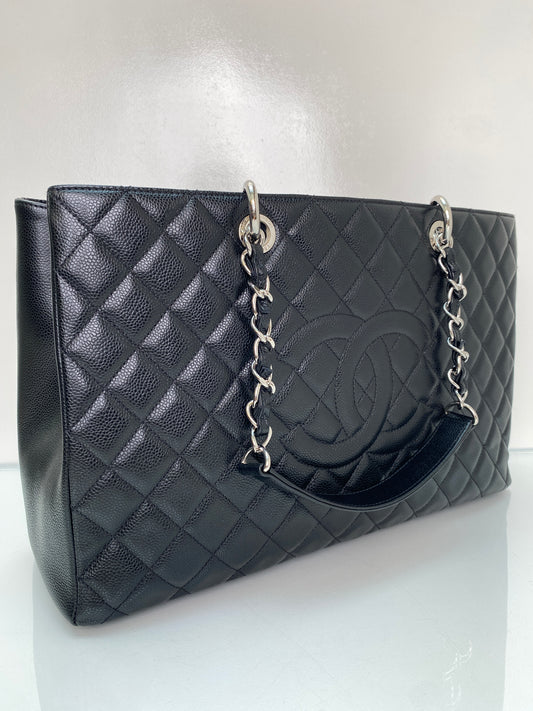 Chanel Black Caviar XL GST SHW #18