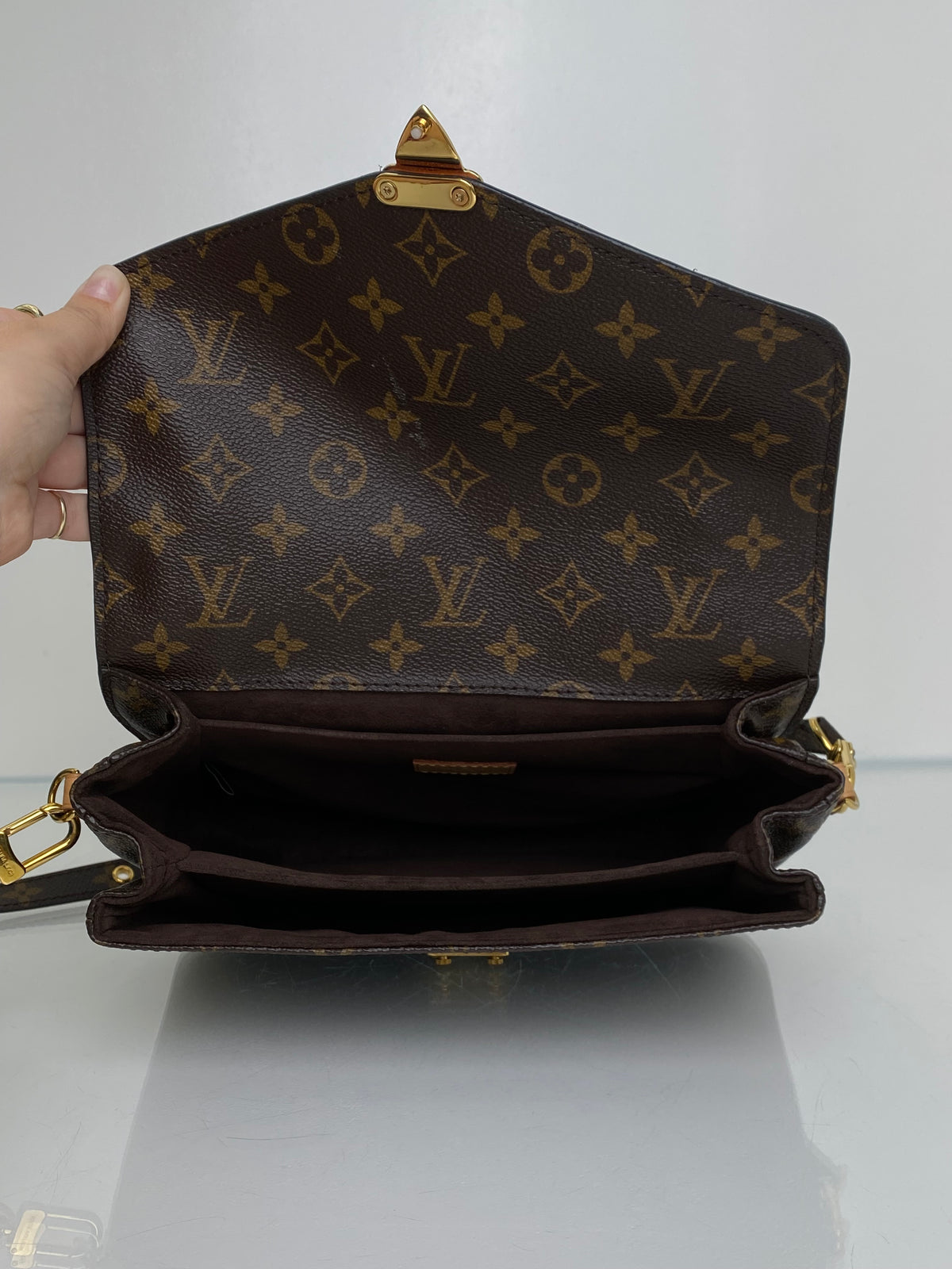 Louis Vuitton Monogram Pochette Metis Bag GHW