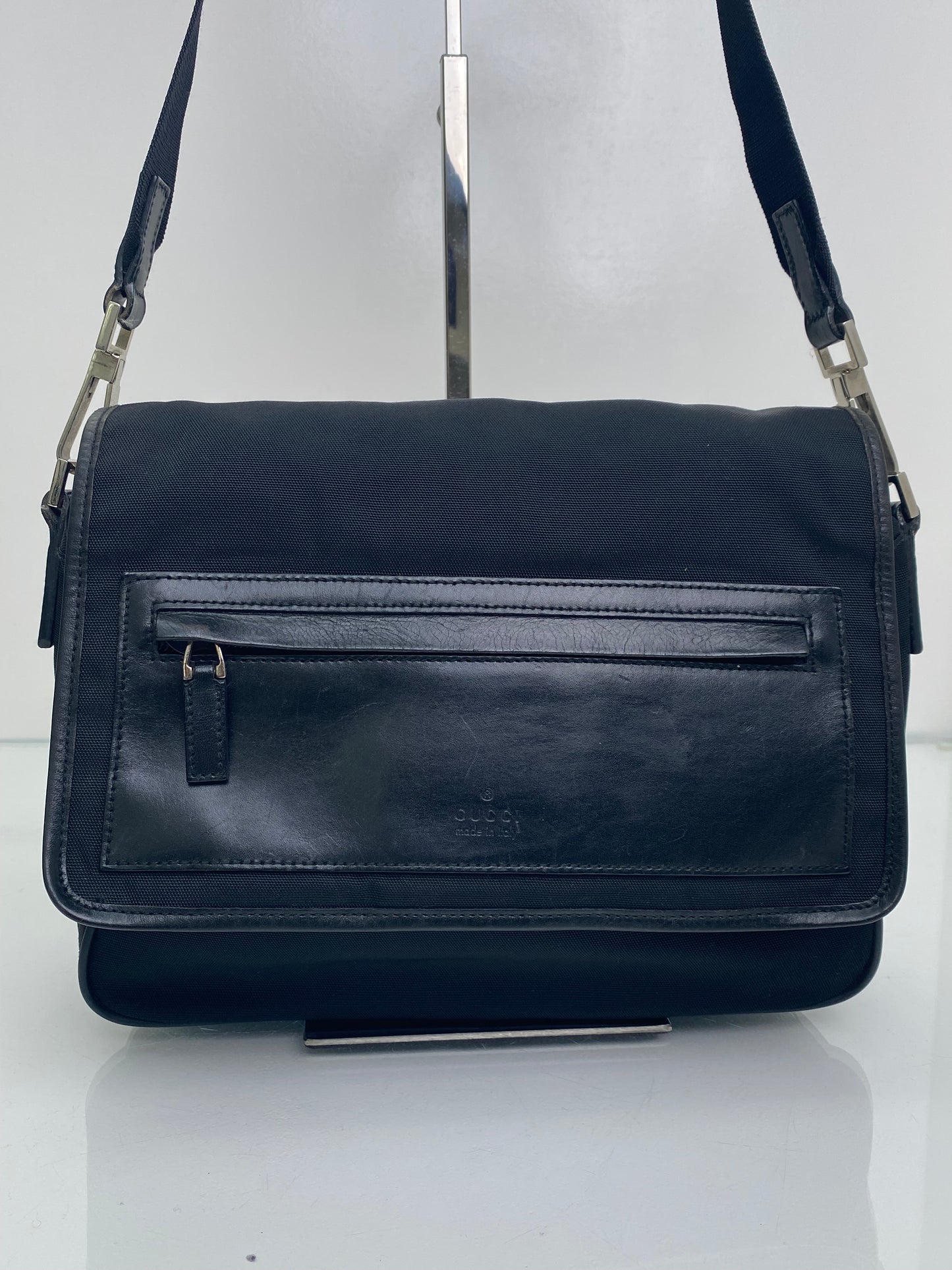 Gucci Black Canvas Messenger Bag Crossbody SHW