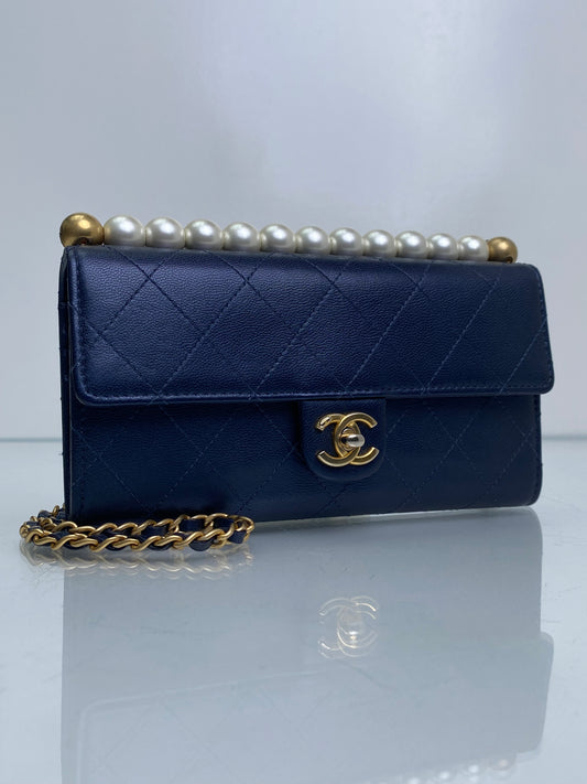 Chanel Vintage Black Lambskin Chic Pearl Clutch GHW