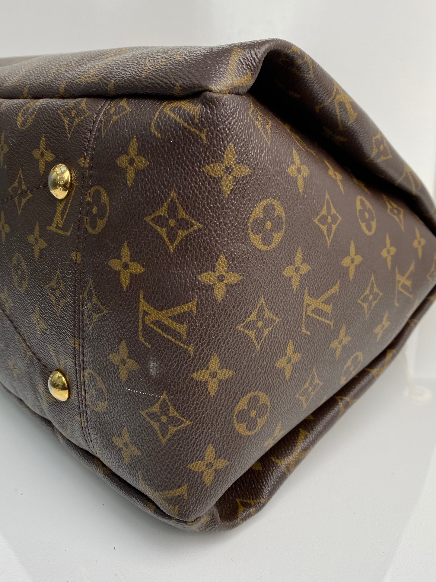 Louis Vuitton Monogram Artsy MM