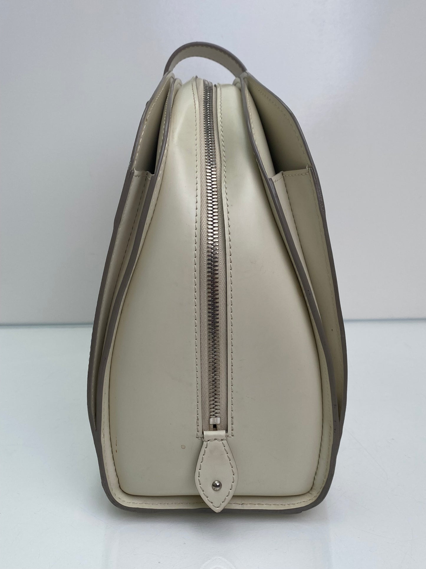Louis Vuitton Pont Neuf White Epi GM SHW