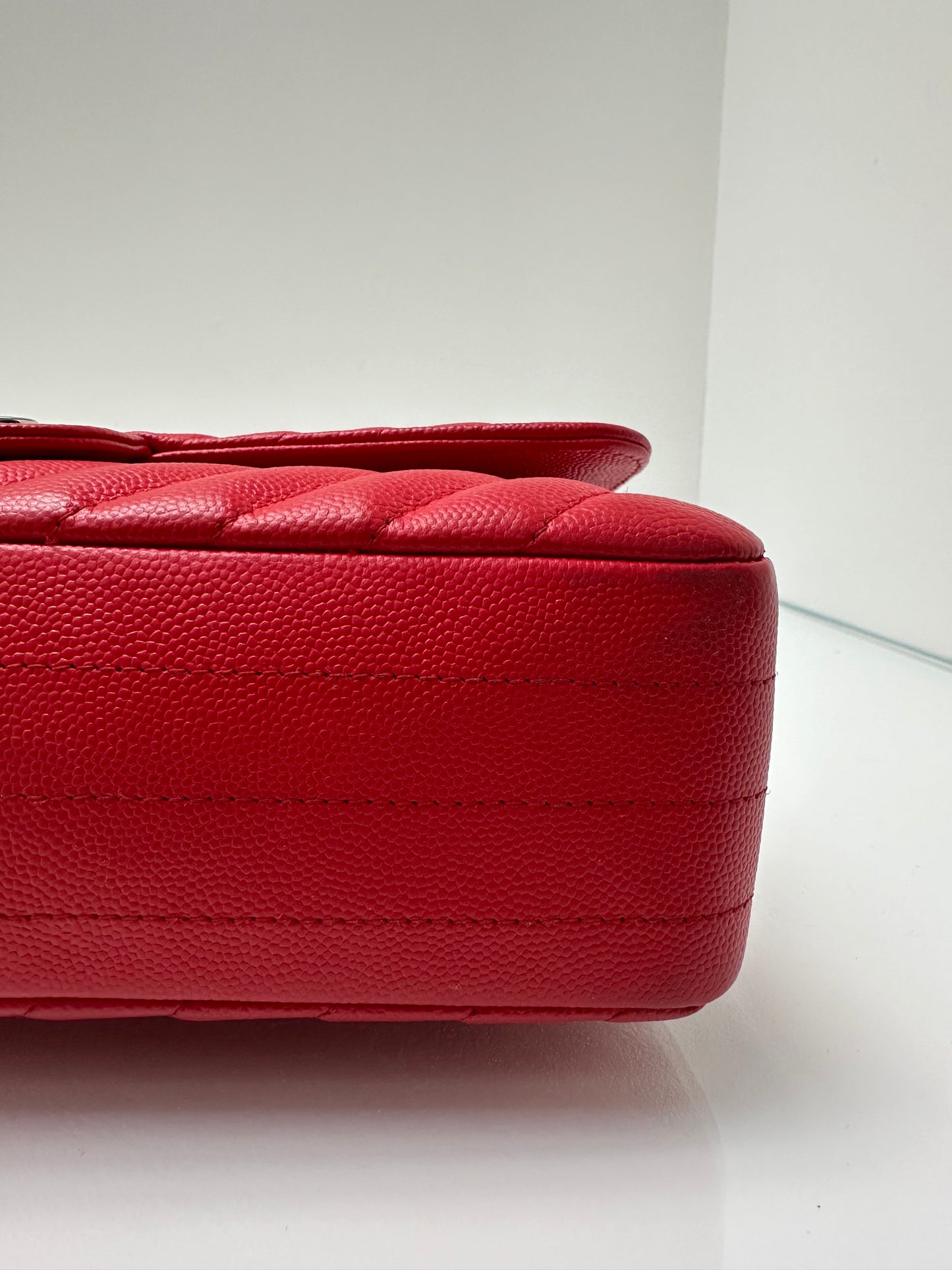 Chanel Red Medium Classic Caviar SHW