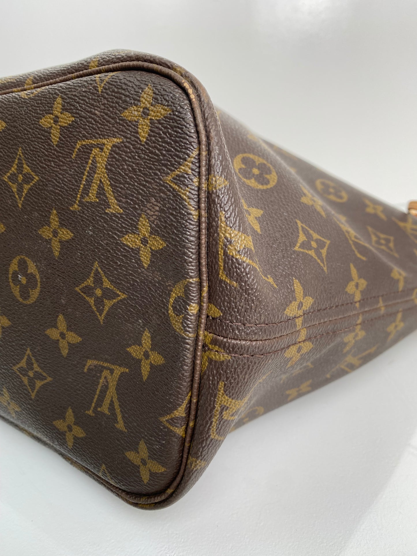 Louis Vuitton Monogram Canvas Neverfull MM