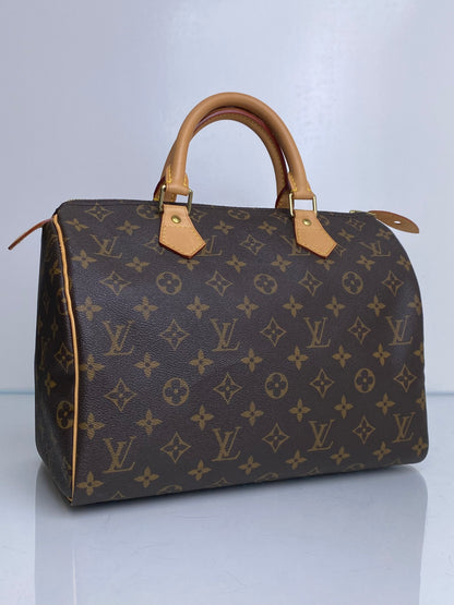 Louis Vuitton Monogram Canvas Speedy 30