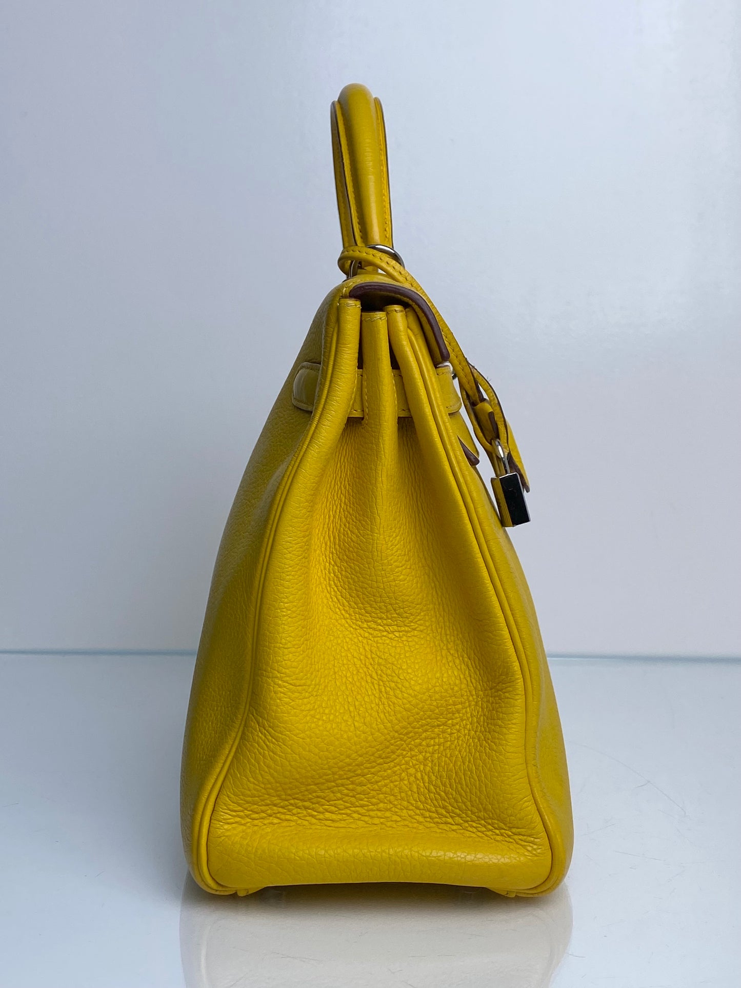 Hermes Kelly 32 Jaune Clemence PHW #N