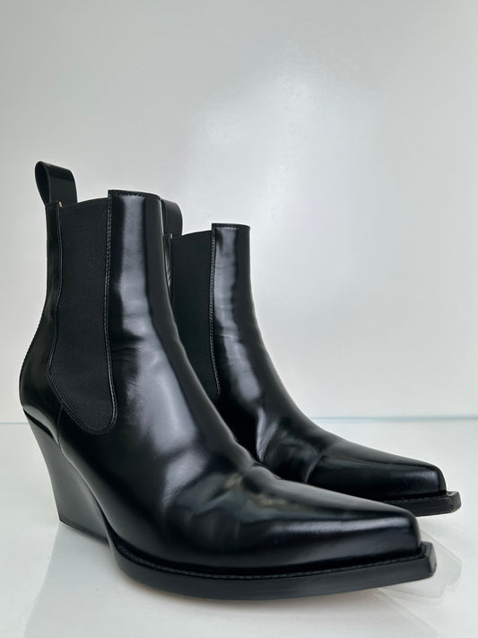Bottega Veneta Black Patent Leather Pointed Toe Boots, 38