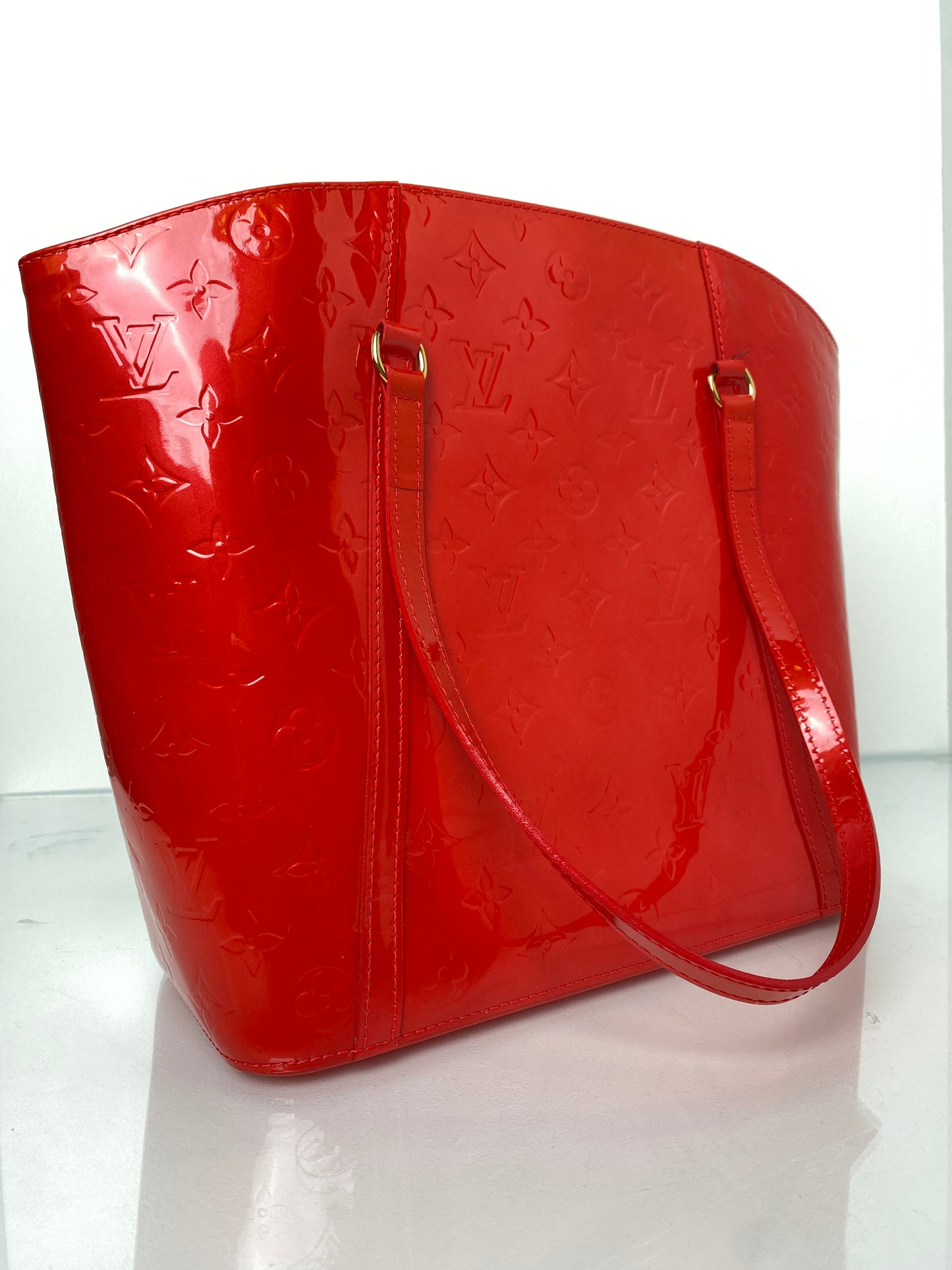 Louis Vuitton Red Vernis Avalon GM