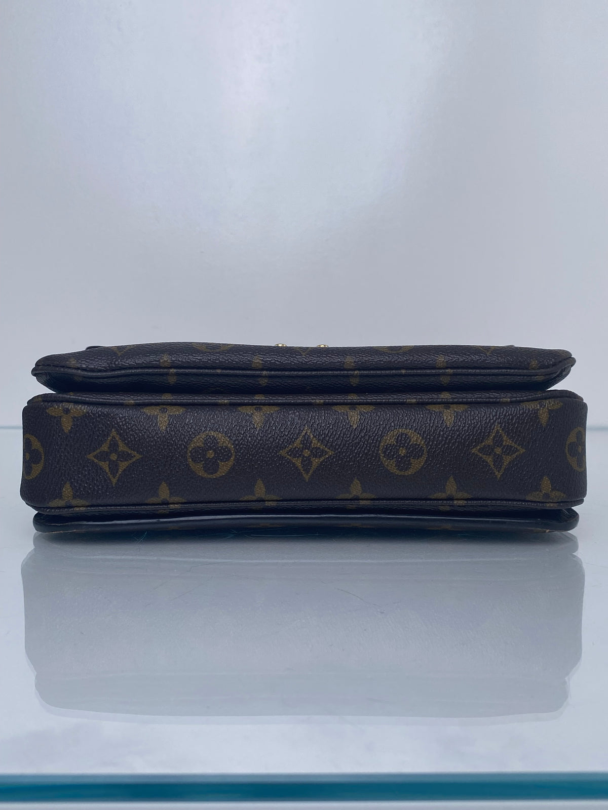 Louis Vuitton Monogram Pochette Metis Bag GHW