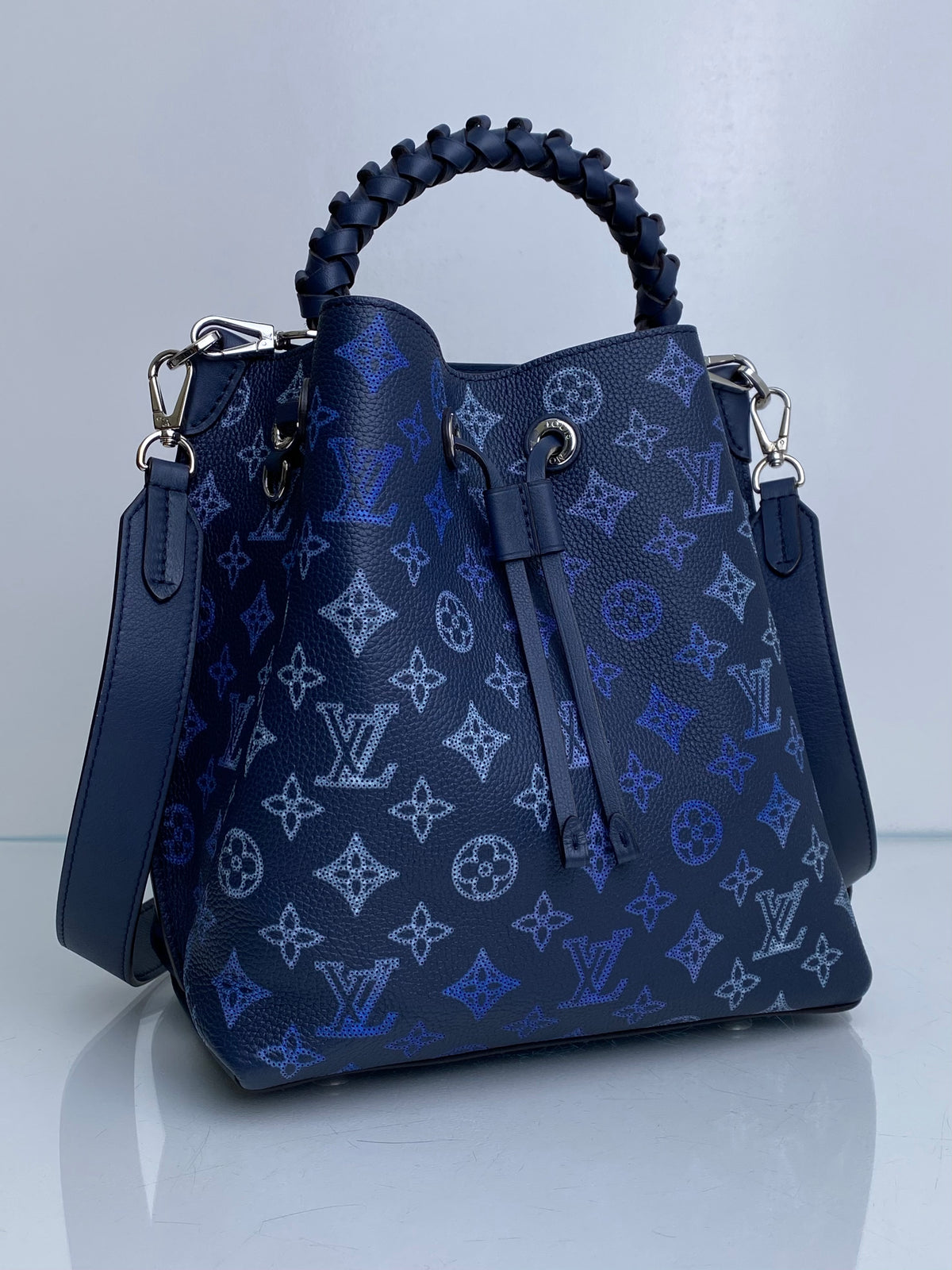 Louis Vuitton Navy Flight Mode Mahina Muria Bucket Bag SHW