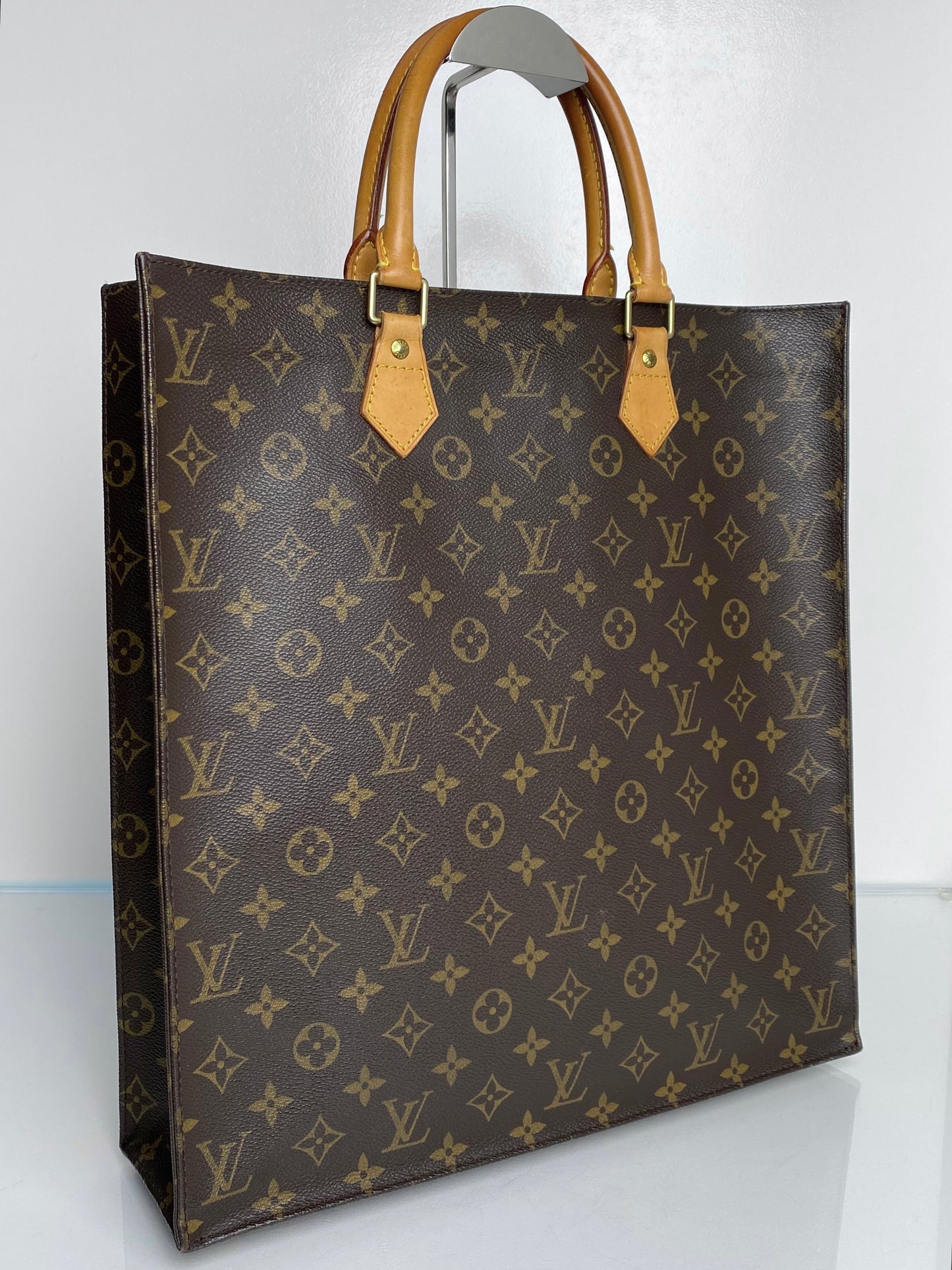 Louis Vuitton Monogram Le Sac Plat Bag GHW