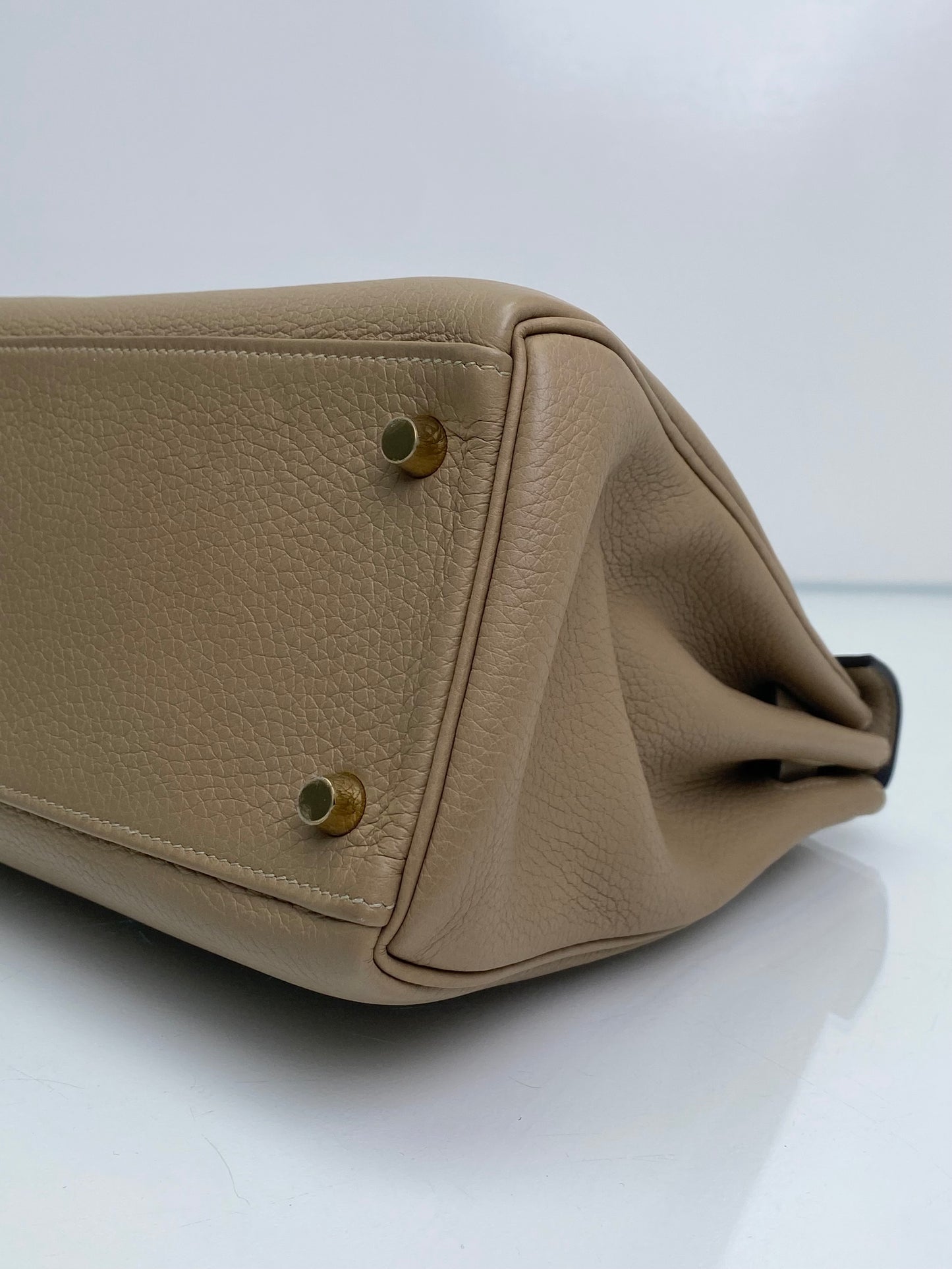 Hermes Kelly 28 Trench Togo GHW #A