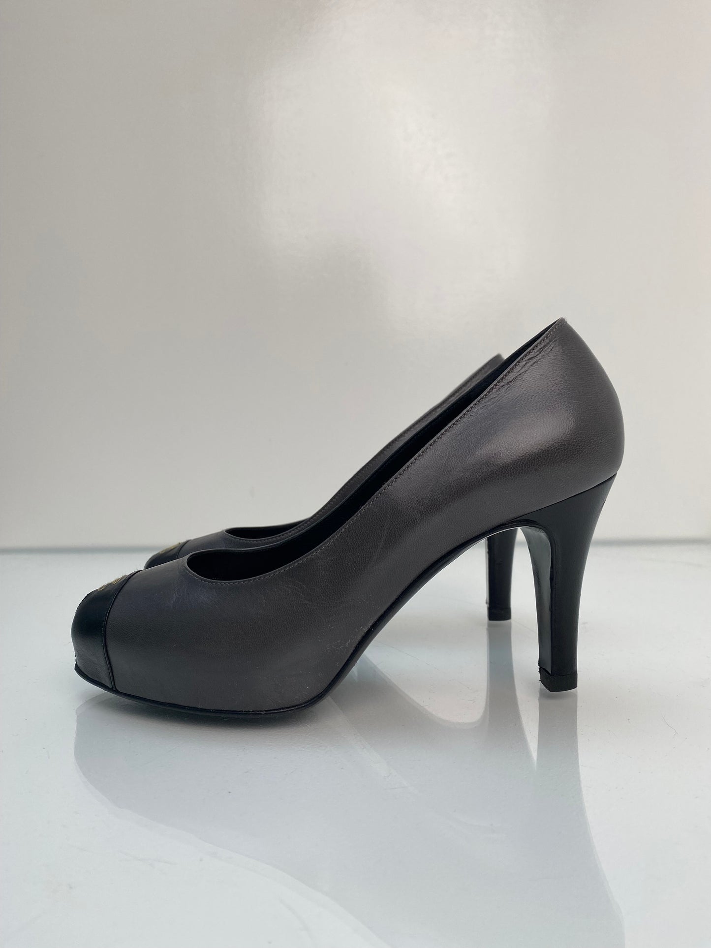 Chanel Grey Leather CC Pumps, 37