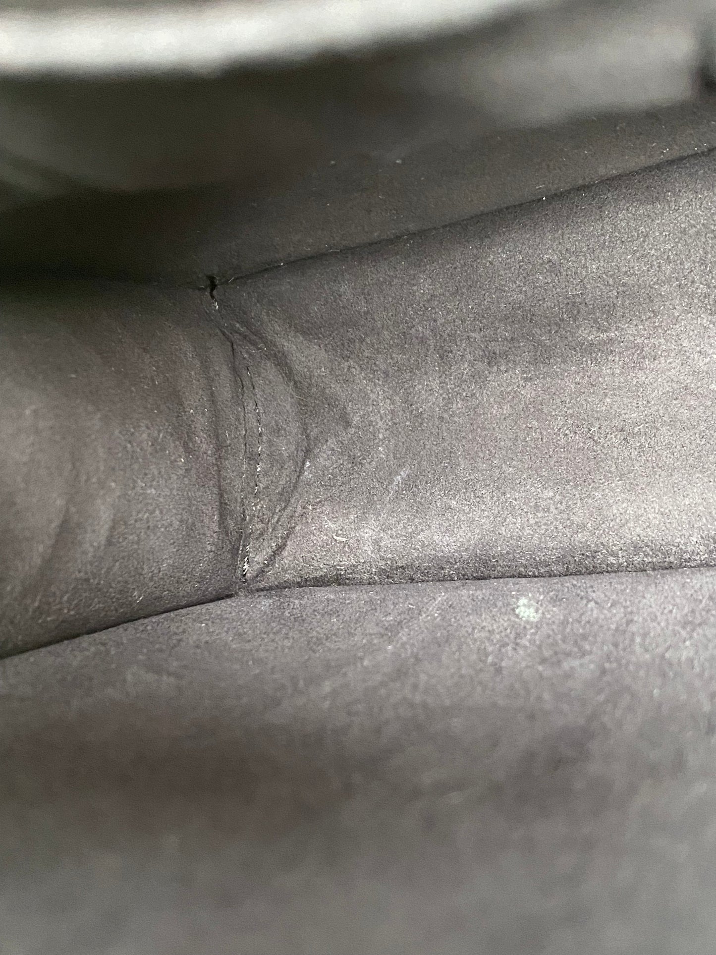 Fendi Black Khan Scalloped Medium Bag GHW